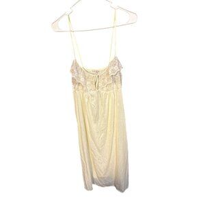 Diane Von Furstenberg Vintage Ivory Lace & Satin Nightgown - Size M‎